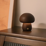 Lampada da comodino corta a forma di fungo in legno portatile marrone